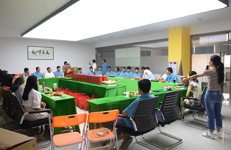 情暖中秋，愛(ài)在銳天！—2018銳天中秋節(jié)感恩活動(dòng)